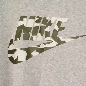 NIKE tee